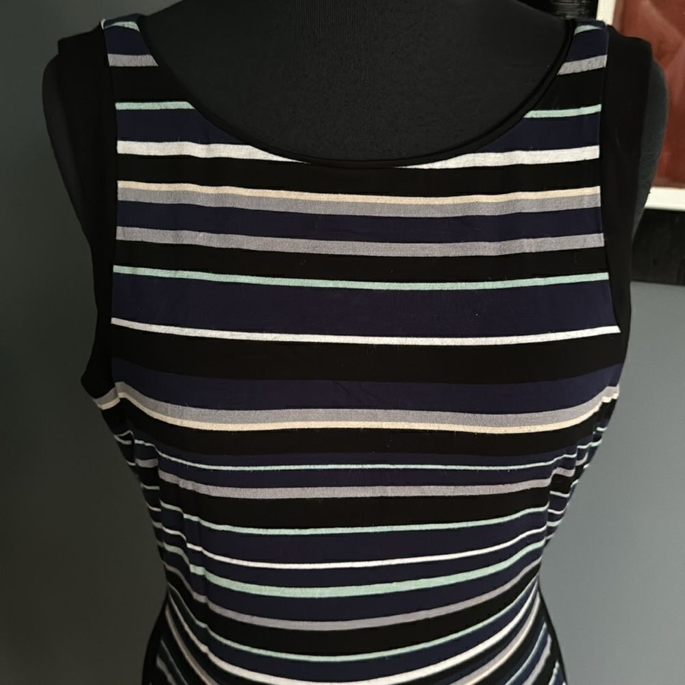 White House Black Market stripe stretch jersey lined tank style V back sheath - Picture 6 of 9